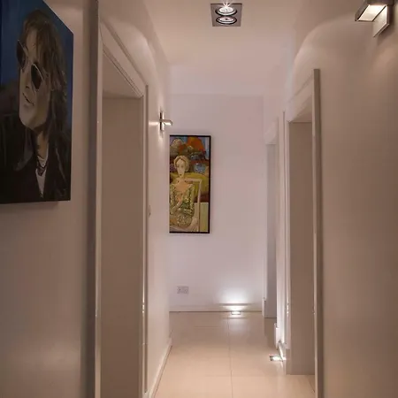 Tigne Seafront Apartment Sliema
